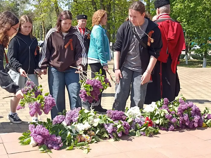 Живёт Победа в поколеньях