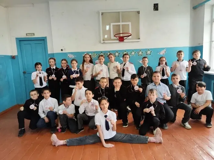 Мальчишки, вперёд!