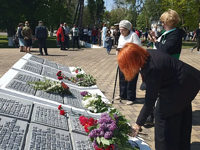 Живёт Победа в поколеньях