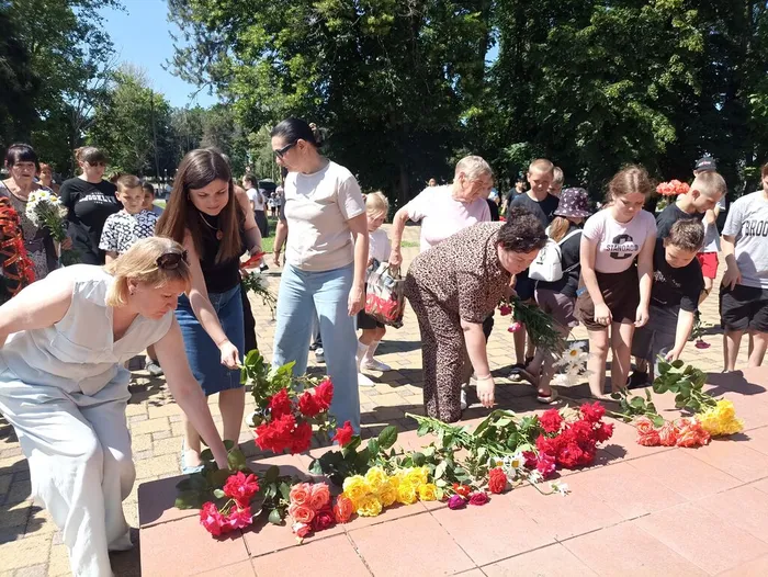 "22 июня, ровно в 4 утра..."