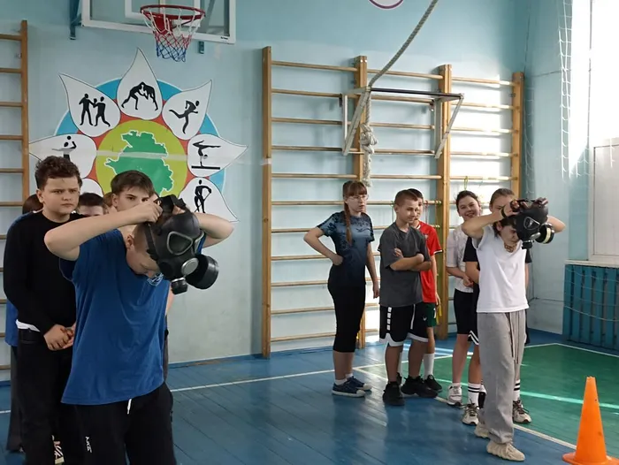 Будем в армии служить