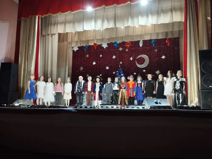 Приключения на новогодней ёлке