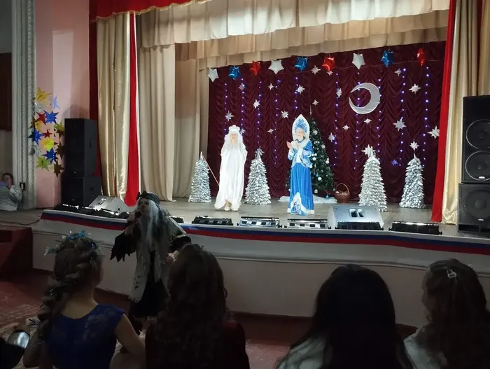 Приключения на новогодней ёлке