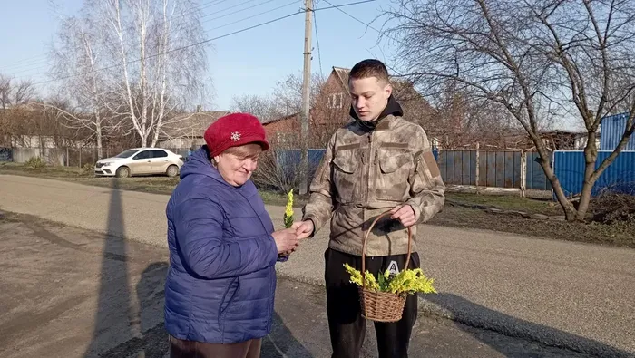 Дарите женщинам цветы
