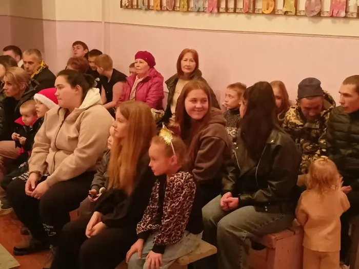 Приключение у новогодней ёлки