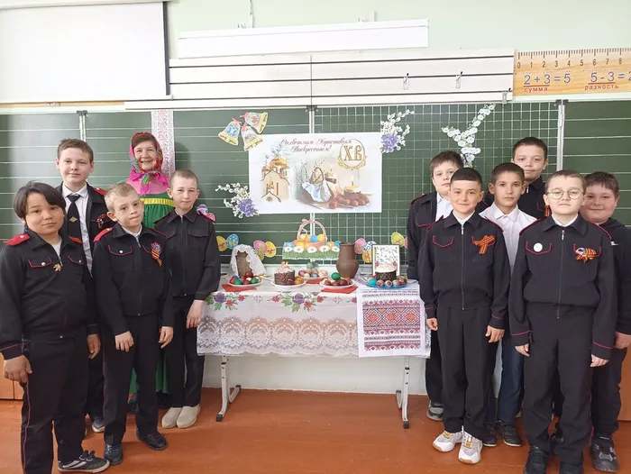 Собирайся, народ, праздник Пасхи у ворот.