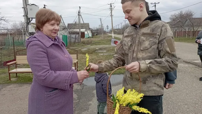 Дарите женщинам цветы