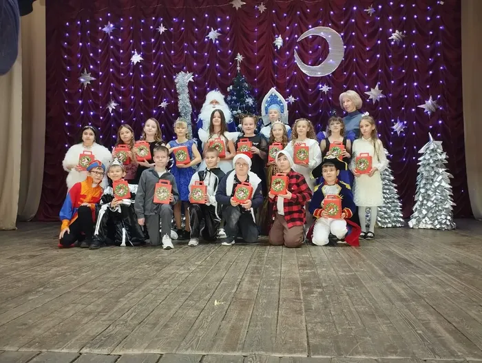 Приключения на новогодней ёлке