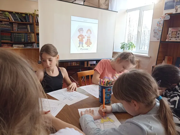 Костюмы народов России