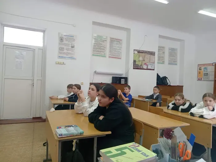 Он наш поэт! Он наша слава!