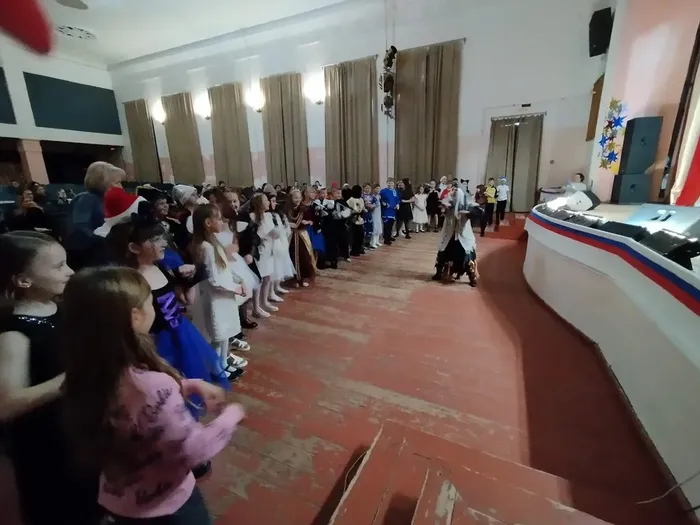 Приключения на новогодней ёлке